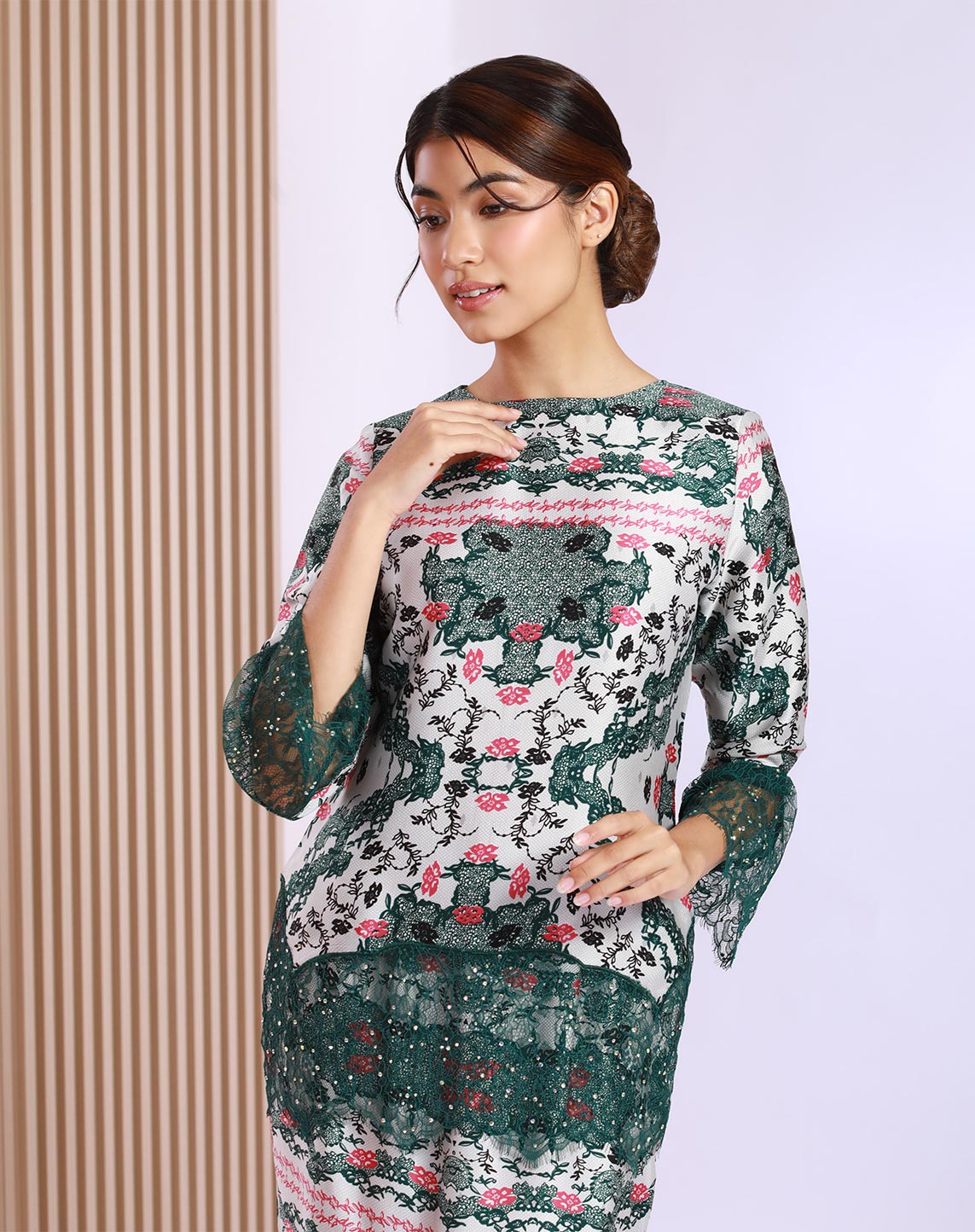 QASEH BAJU KURUNG